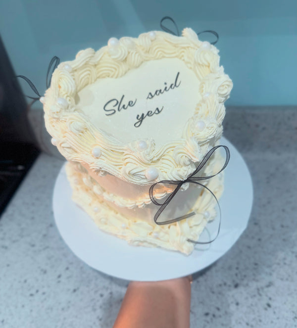 vintage heart cake