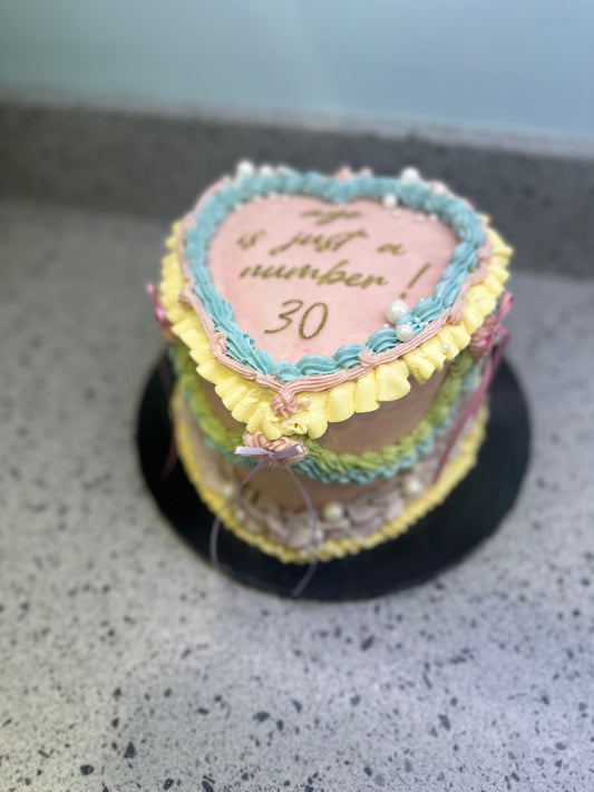 pastel heart cake
